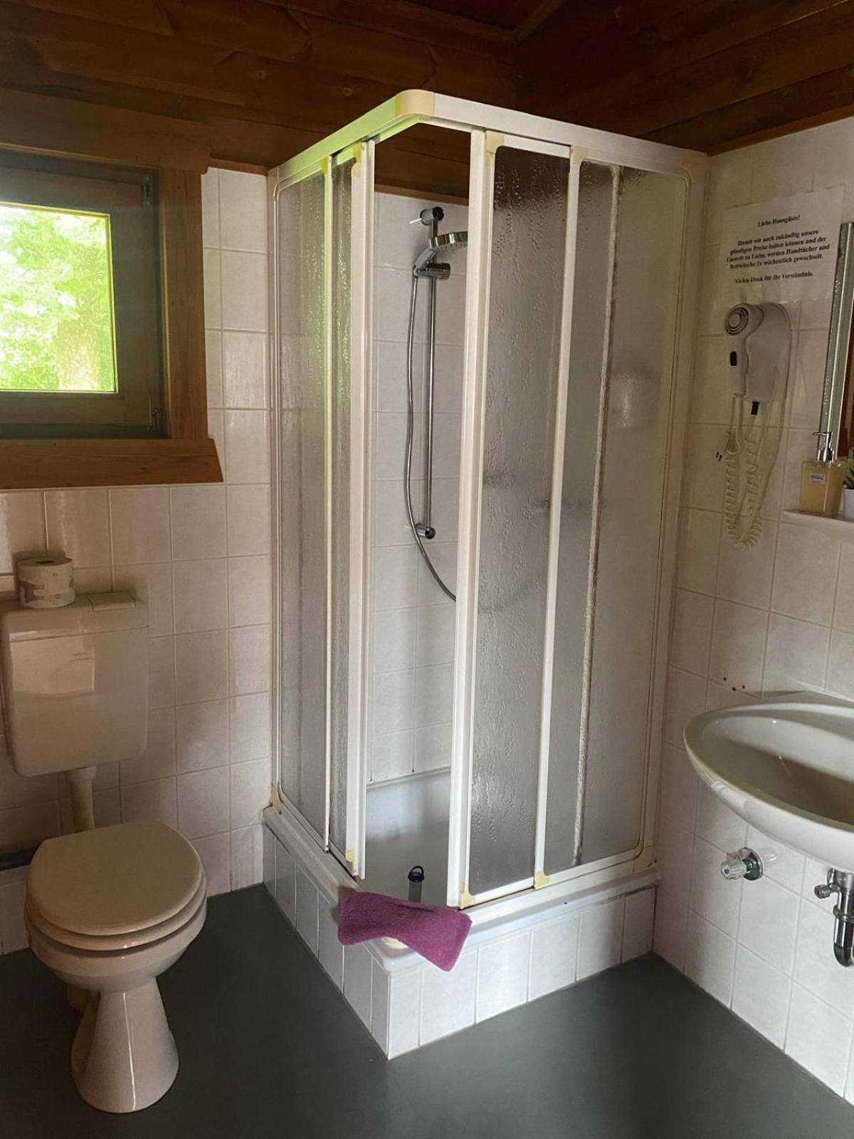Abb Sportcenter Gaensefurth, Doppelzimmer Ohne Kueche, Standard Doppelzimmer Mit Kueche Hecklingen  Exterior foto